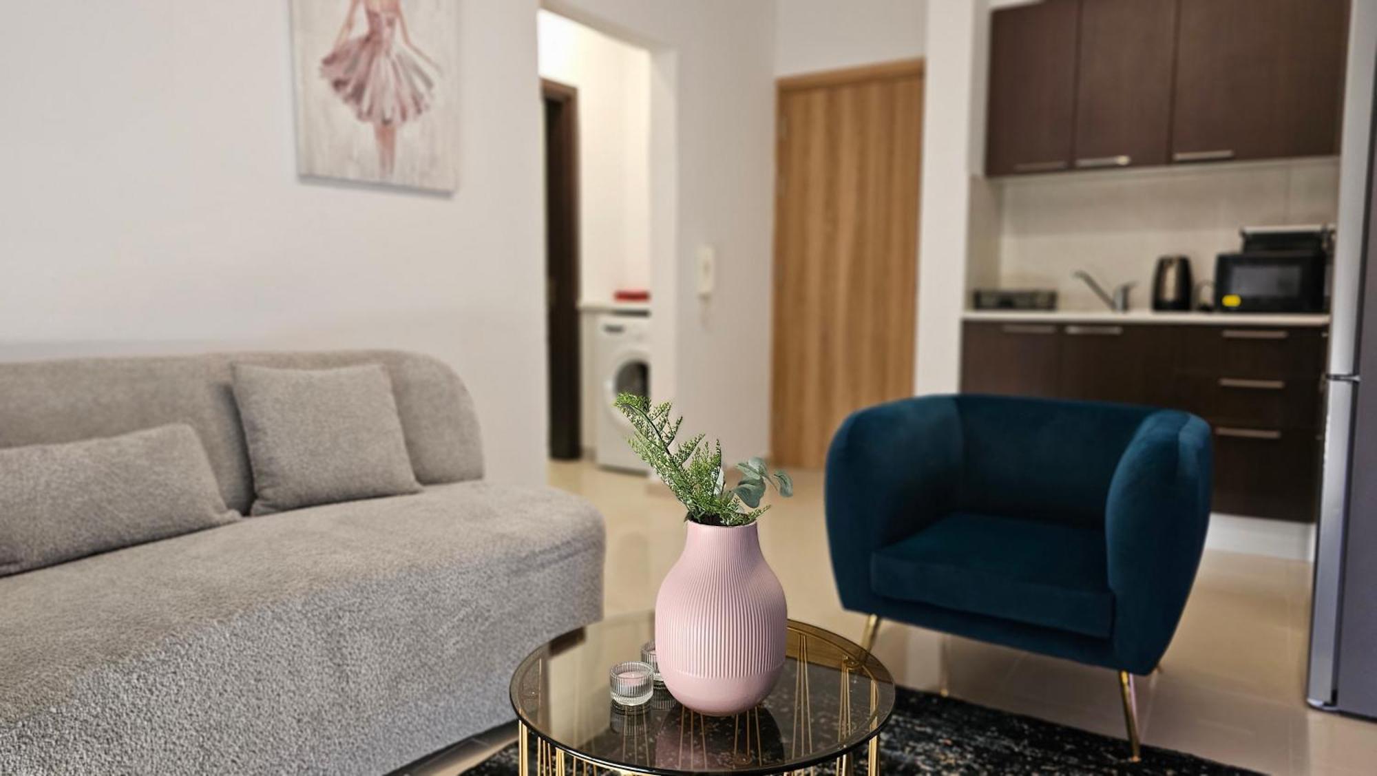 Stay Cosmo City Suites Nikosia Eksteriør bilde